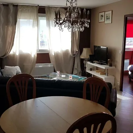 2 Rue Des Cailloux 아파트